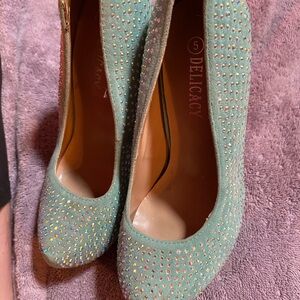 Delicacy Women's Green Rhinestone Heels
